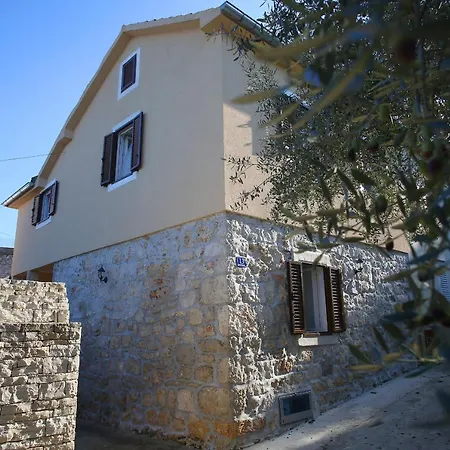 House Poljana (Ugljan)
