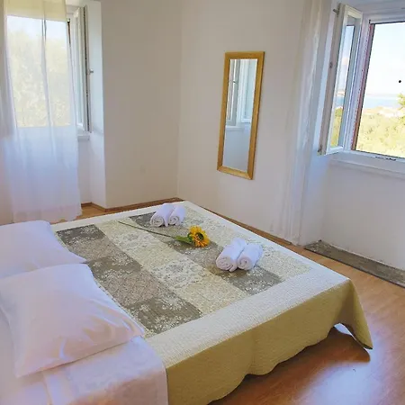 House Poljana (Ugljan)