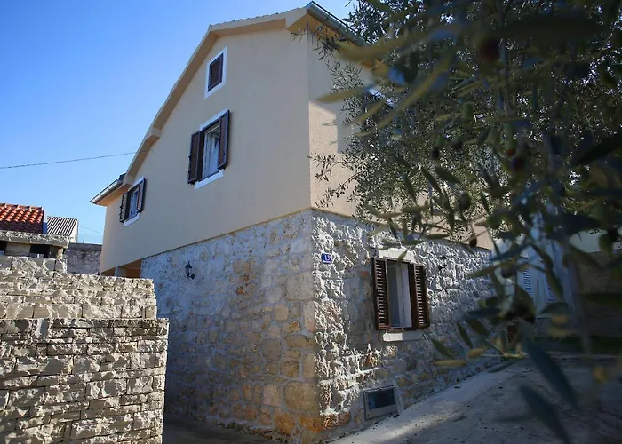 House Poljana (Ugljan)